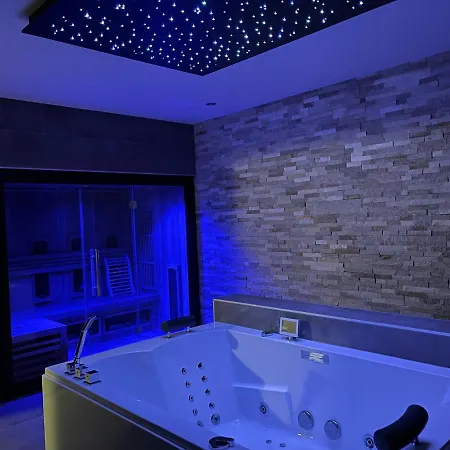 Bed & Wellness Chinel Luxe Vakantiehuis Met Sauna'S En Bubbelbad Sint Annaland Exterior photo